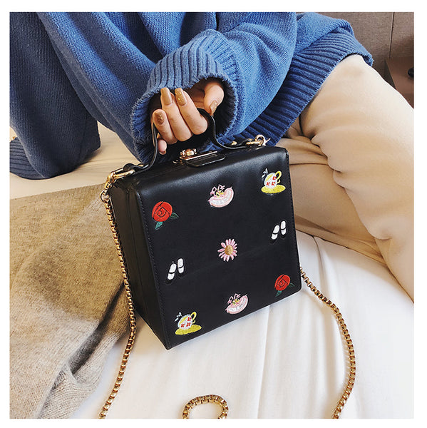 Alice Box Style Embroidered Cartoon PatternMessenger Bag - Miss-originality